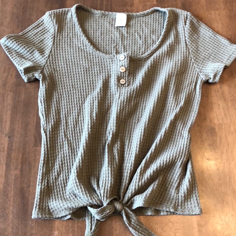 Paper Crane - Light Green - Tie Henley